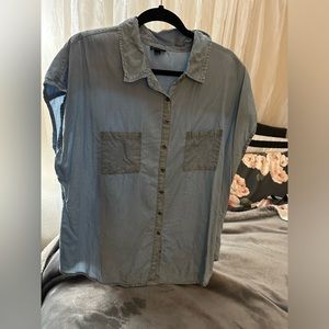 Lightweight chambray denim colored short sleeve dolman top
